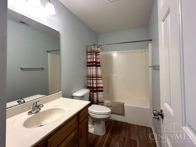 1822 Kenway Place, Middletown, OH 45044