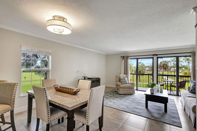 18350 SE WOOD HAVEN Lane F, Jupiter, FL 33469