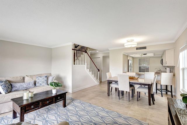 18350 SE WOOD HAVEN Lane F, Jupiter, FL 33469