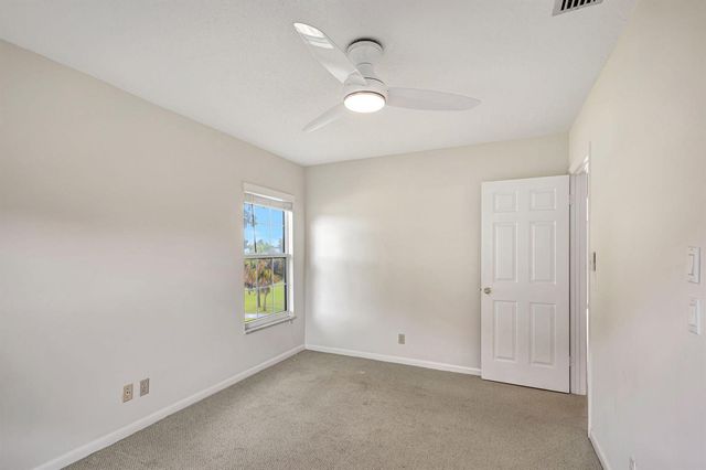 18350 SE WOOD HAVEN Lane F, Jupiter, FL 33469
