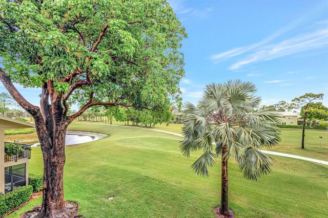 18350 SE WOOD HAVEN Lane F, Jupiter, FL 33469