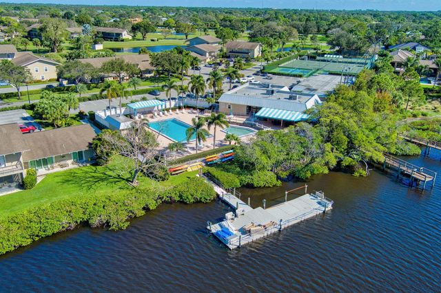 18350 SE WOOD HAVEN Lane F, Jupiter, FL 33469