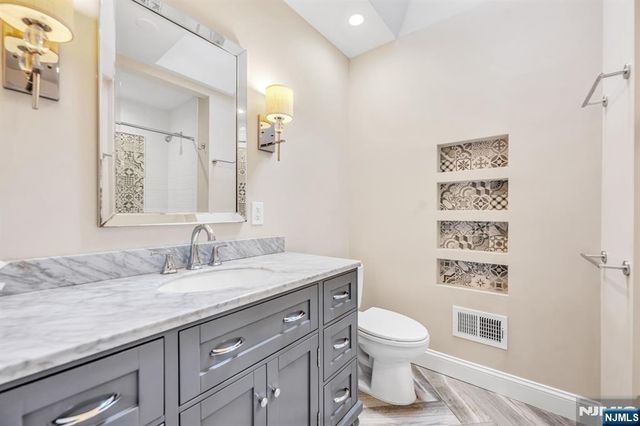 23 Hampshire Road, Paramus, NJ 07652
