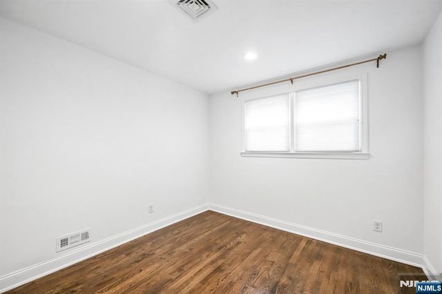 23 Hampshire Road, Paramus, NJ 07652