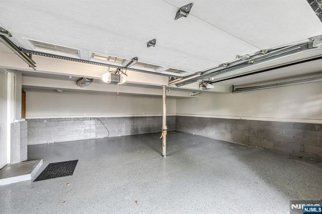 23 Hampshire Road, Paramus, NJ 07652