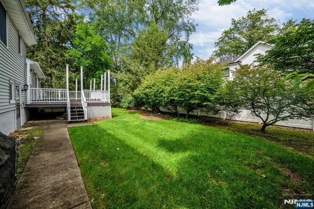 23 Hampshire Road, Paramus, NJ 07652