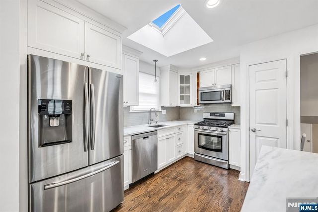 23 Hampshire Road, Paramus, NJ 07652