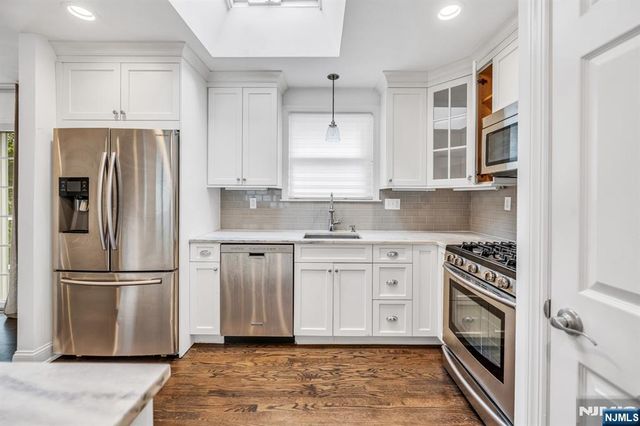 23 Hampshire Road, Paramus, NJ 07652