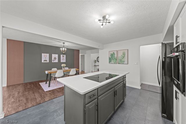 3520 Shellhart Road, Norton, OH 44203