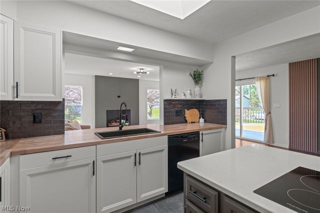 3520 Shellhart Road, Norton, OH 44203