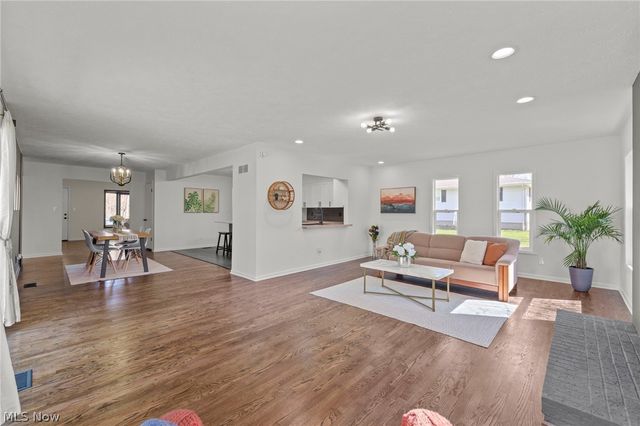 3520 Shellhart Road, Norton, OH 44203