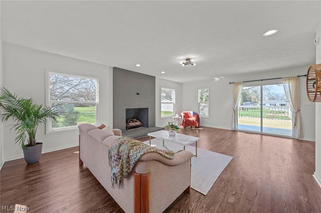 3520 Shellhart Road, Norton, OH 44203