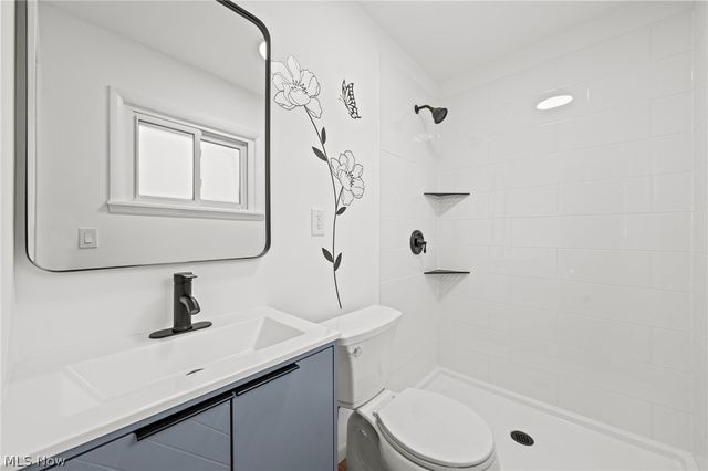 3520 Shellhart Road, Norton, OH 44203