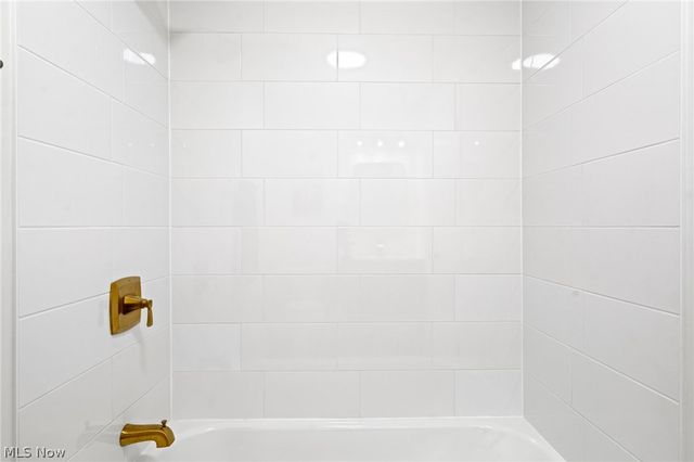 3520 Shellhart Road, Norton, OH 44203