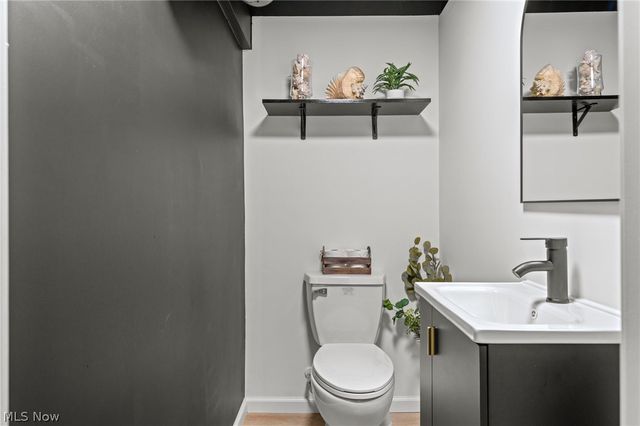 3520 Shellhart Road, Norton, OH 44203