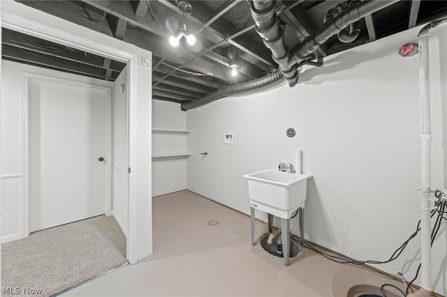 3520 Shellhart Road, Norton, OH 44203