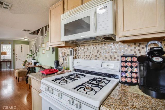 219 N Adams 8, Glendale, CA 91206