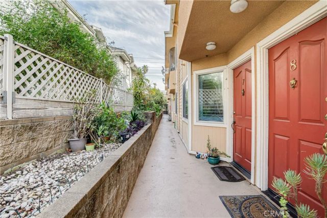 219 N Adams 8, Glendale, CA 91206