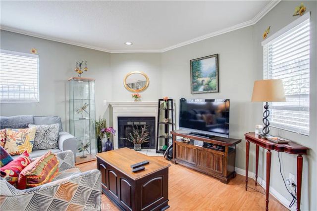 219 N Adams 8, Glendale, CA 91206