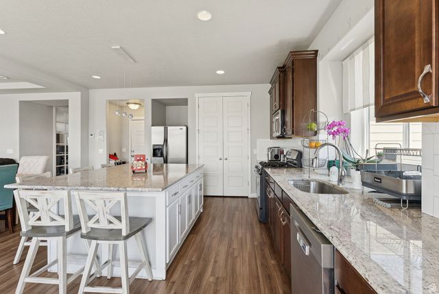 979 COLD CREEK WAY, Layton, UT 84041