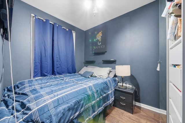 4240 N Clarendon Avenue 209N, Chicago, IL 60613