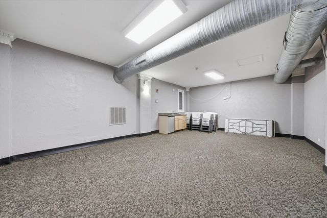 4240 N Clarendon Avenue 209N, Chicago, IL 60613