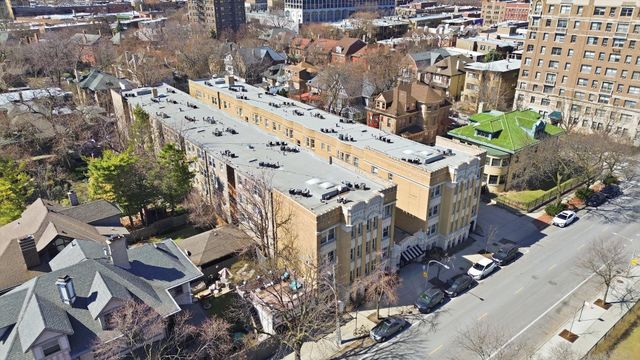 4240 N Clarendon Avenue 209N, Chicago, IL 60613