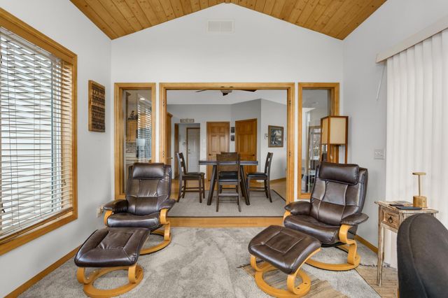 3900 Meadowview Terrace, Saint Bonifacius, MN 55375