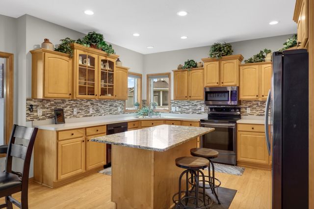 3900 Meadowview Terrace, Saint Bonifacius, MN 55375