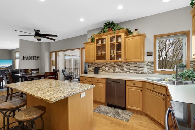 3900 Meadowview Terrace, Saint Bonifacius, MN 55375