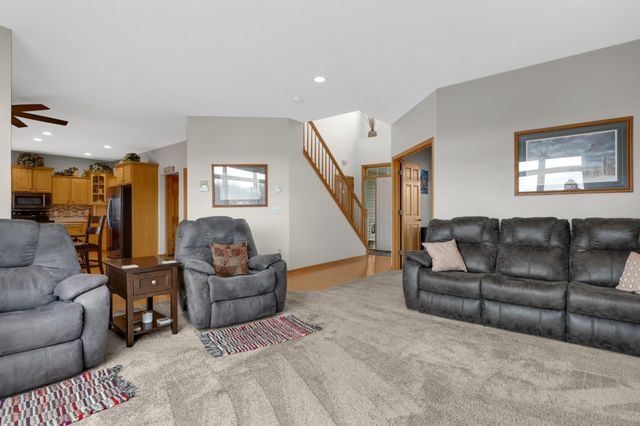 3900 Meadowview Terrace, Saint Bonifacius, MN 55375