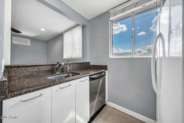 4206 N 38TH Street 4, Phoenix, AZ 85018