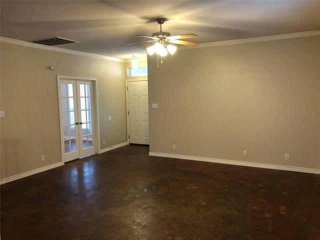 504 W North Loop BLVD A, Austin, TX 78751