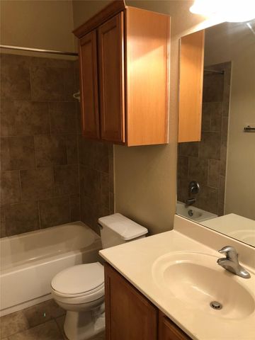 504 W North Loop BLVD A, Austin, TX 78751