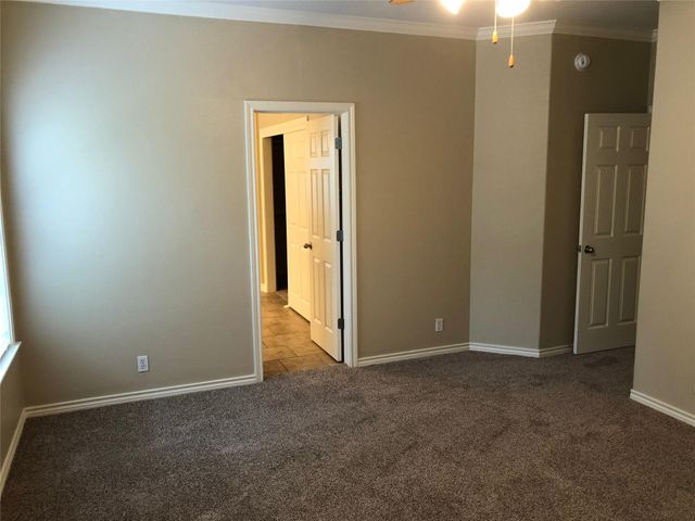 504 W North Loop BLVD A, Austin, TX 78751
