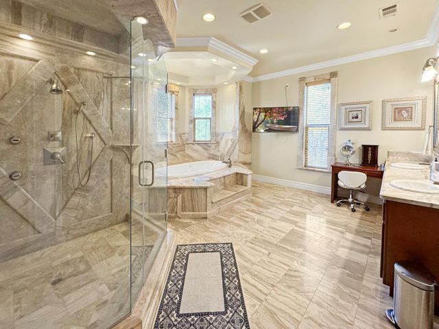 9915 Spyglass Cir, Auburn, CA 95602