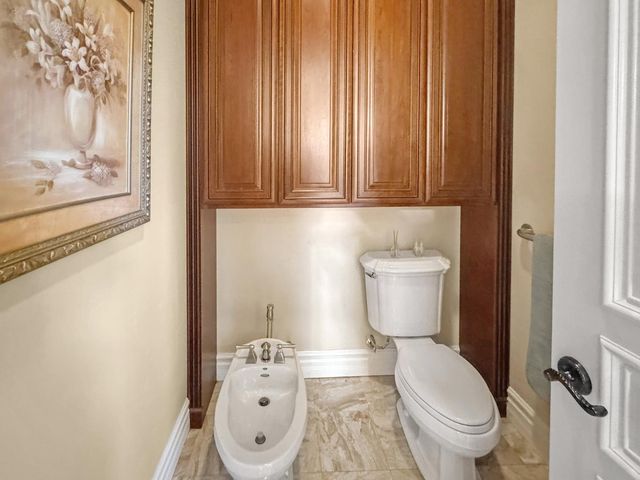 9915 Spyglass Cir, Auburn, CA 95602