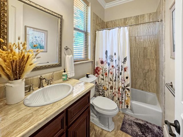 9915 Spyglass Cir, Auburn, CA 95602