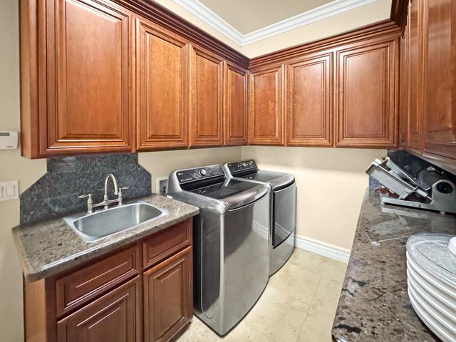 9915 Spyglass Cir, Auburn, CA 95602