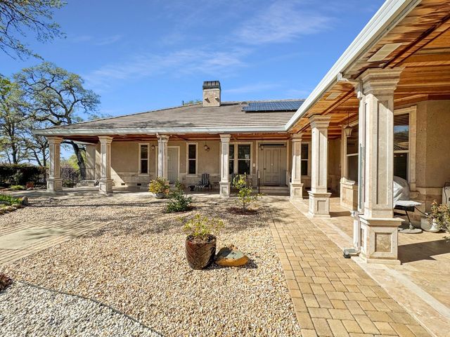 9915 Spyglass Cir, Auburn, CA 95602