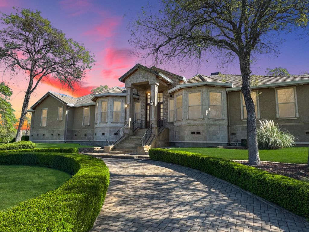 9915 Spyglass Cir, Auburn, CA 95602