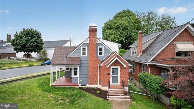 100 COLLEGE ST, Boyertown, PA 19512