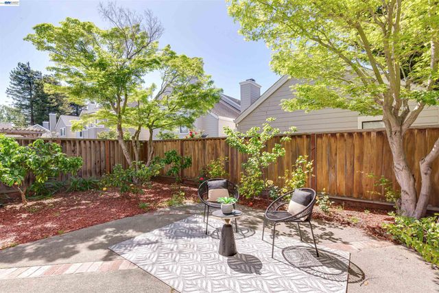 35 Leonard Ct, Alameda, CA 94502