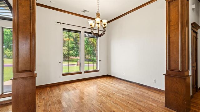 2209 Crestwood Drive, Jones, OK 73049