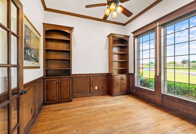 2209 Crestwood Drive, Jones, OK 73049