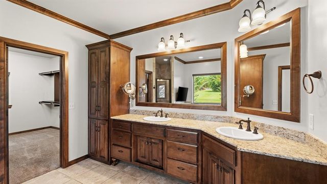 2209 Crestwood Drive, Jones, OK 73049