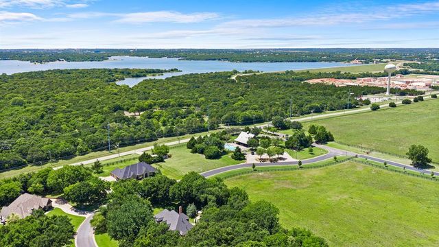 2209 Crestwood Drive, Jones, OK 73049