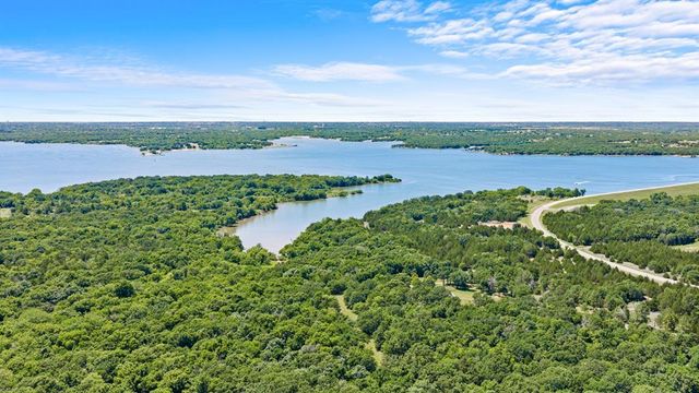 2209 Crestwood Drive, Jones, OK 73049
