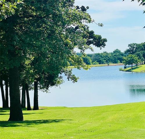 2209 Crestwood Drive, Jones, OK 73049