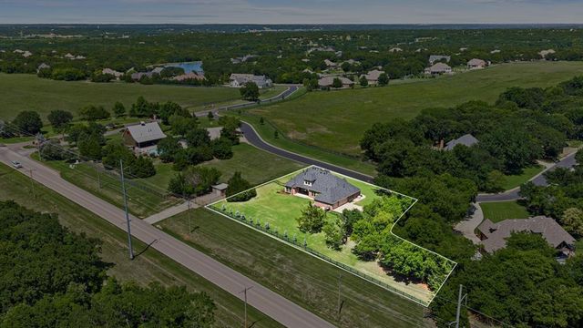 2209 Crestwood Drive, Jones, OK 73049